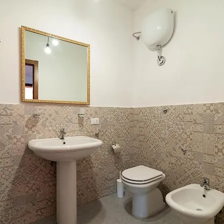 Nelle Campagne Flat Lägenhet Lecce