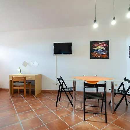 Nelle Campagne Flat Lägenhet Lecce
